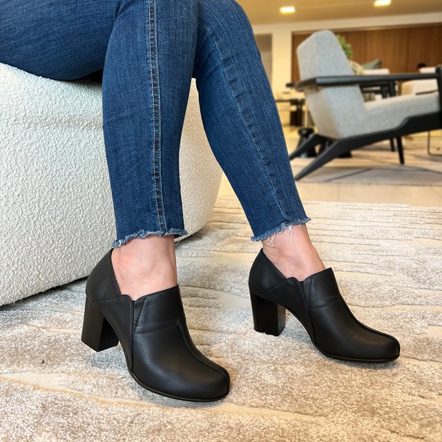 SAPATO FEMININO BICO REDONDO DINA MIRTZ REF 20781 F Fino Raro