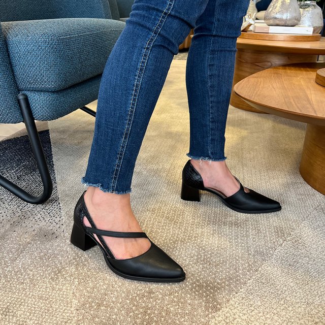 SAPATO CLÁSSICO SALTO BAIXO DINA MIRTZ REF 21604 Fino Raro