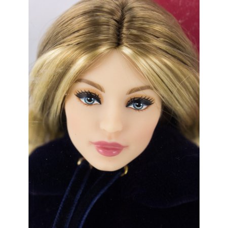 PRÉ-VENDA Boneca Barbie Collector Gigi Hadid & Tommy Hilfiger