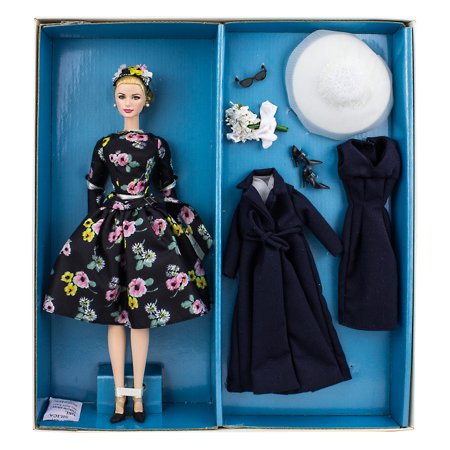 Super Kit com Sapatos E Roupas Para Boneca Barbie E Namorado Ken na  Americanas Empresas