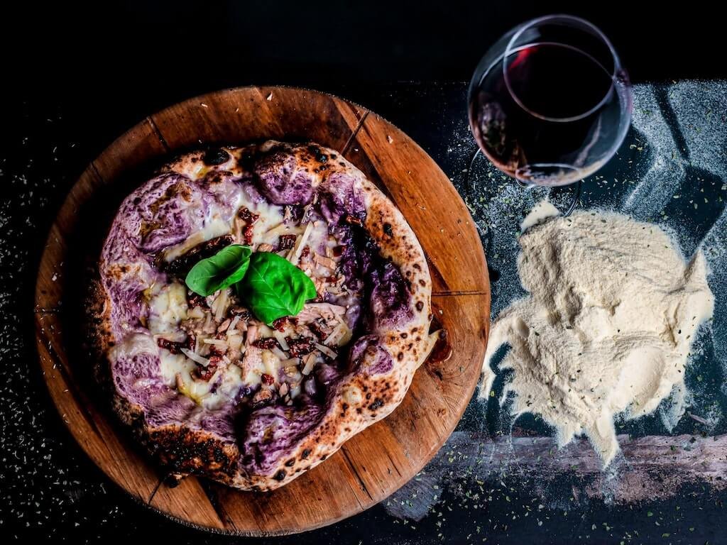 Dia da Pizza: data pede acompanhamento de um bom vinho ou espumante