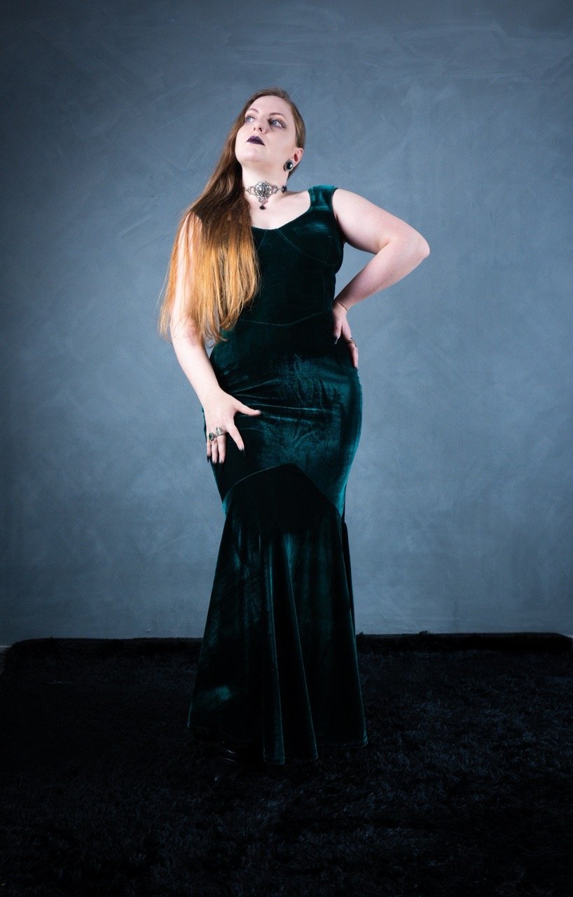 Vestido longo veludo verde saia sereia | GARGULIA