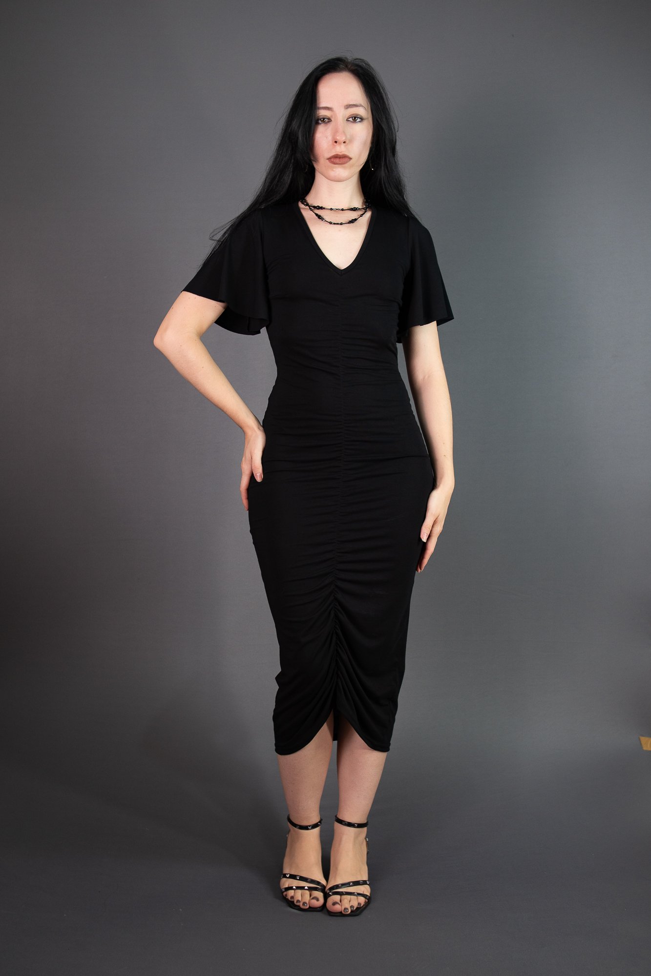 Vestido Vanitas Preto Midi | Manga Borboleta e Franzido Frontal | GARGULIA