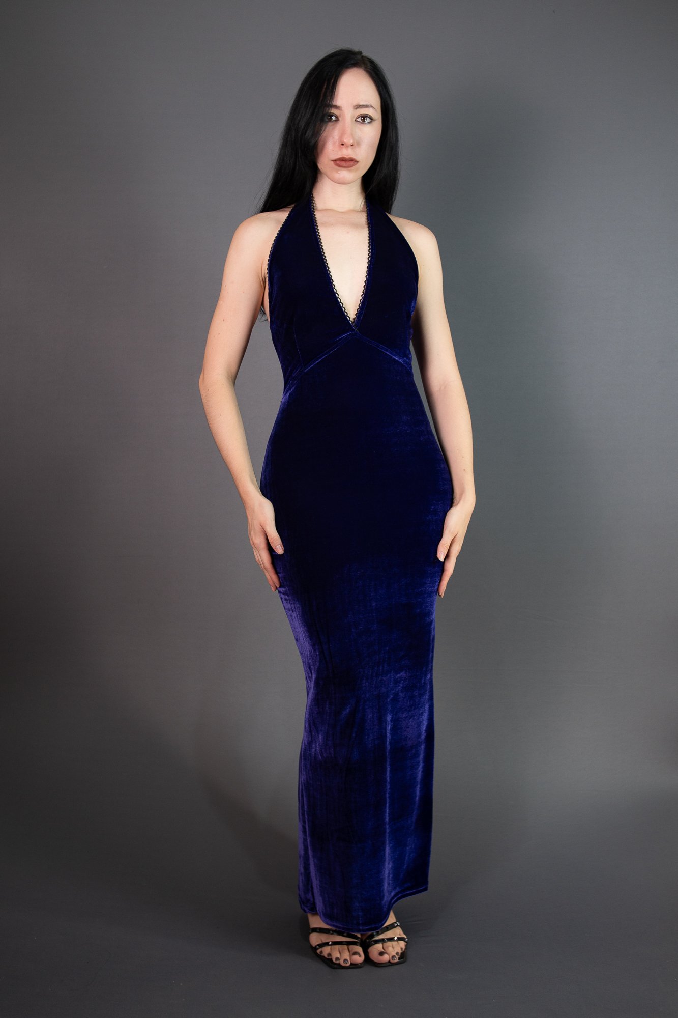 Vestido frente única de veludo roxo | GARGULIA