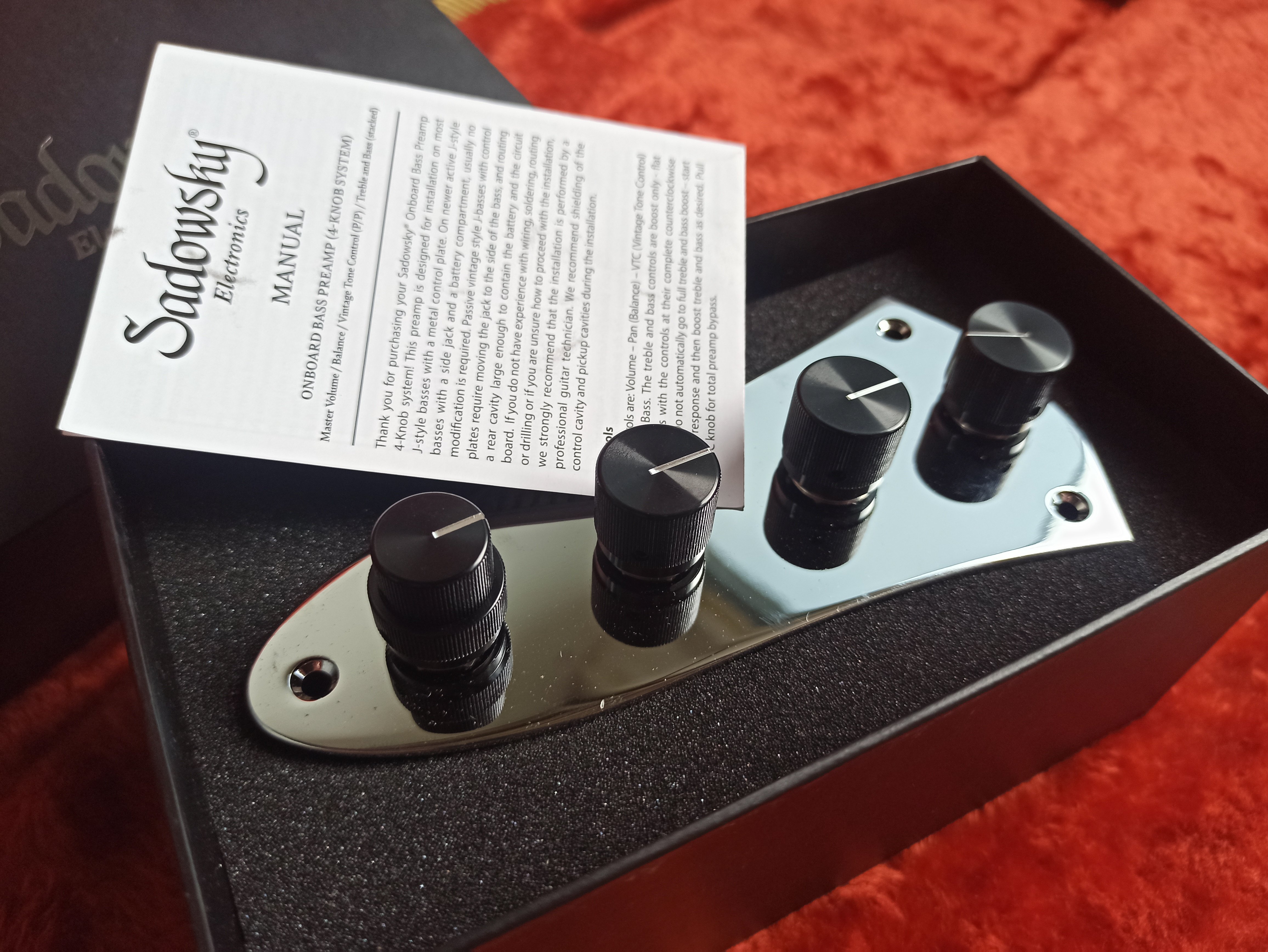 Sadowsky Onboard Bass Preamp 4Knob com VTC Groove Maker Store