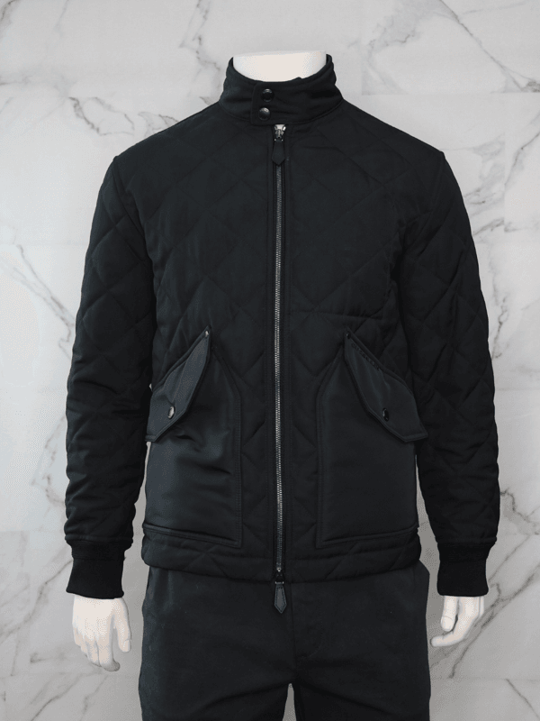 Jaqueta Burberry Matelassê Preta | Zivē Club