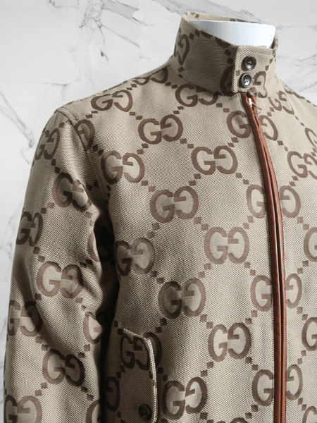 Jaqueta Gucci Jumbo Canvas GG Jacquard Bege | Zivē Club