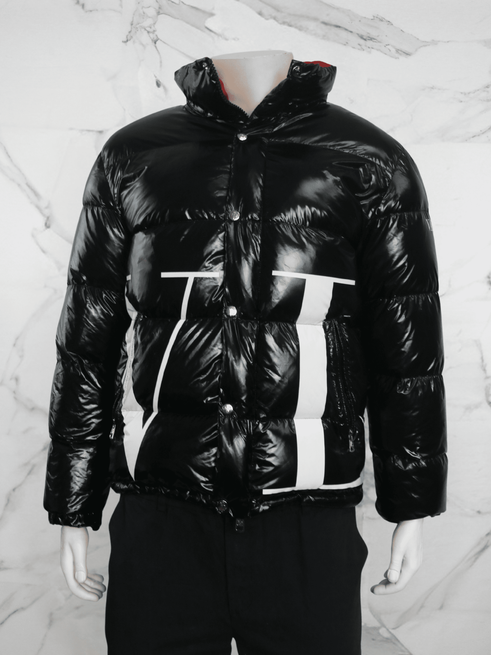 Casaco Moncler x Valentino Lobelia Giubbotto VLTN Preto Ziv Club