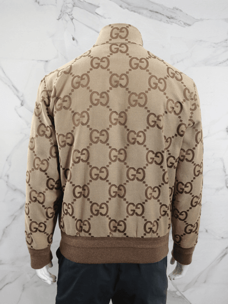 Jaqueta Gucci Jumbo Canvas GG Jacquard Bege | Zivē Club