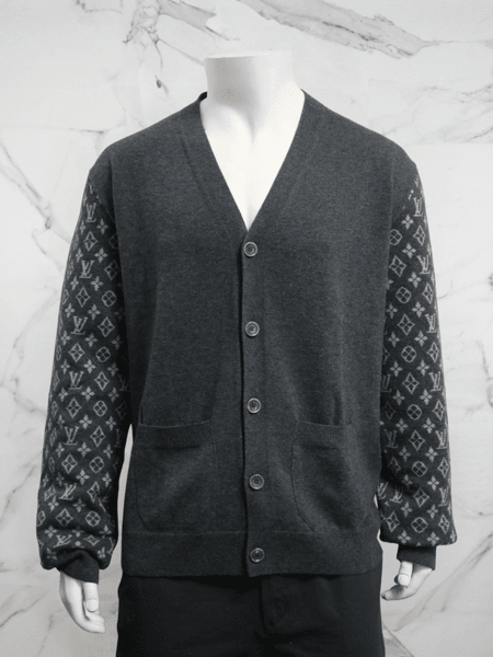 Cardigan Louis Vuitton Cashmere Monogram Cinza | Zivē Club