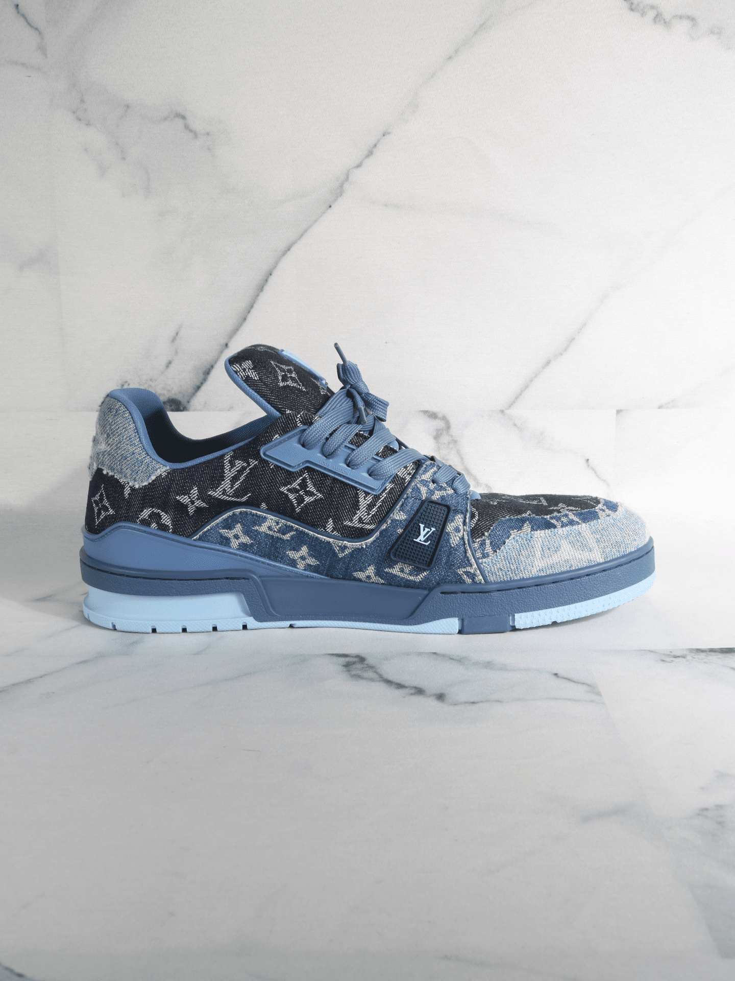 Tênis Louis Vuitton Trainer Jeans Azul | Zivē Club