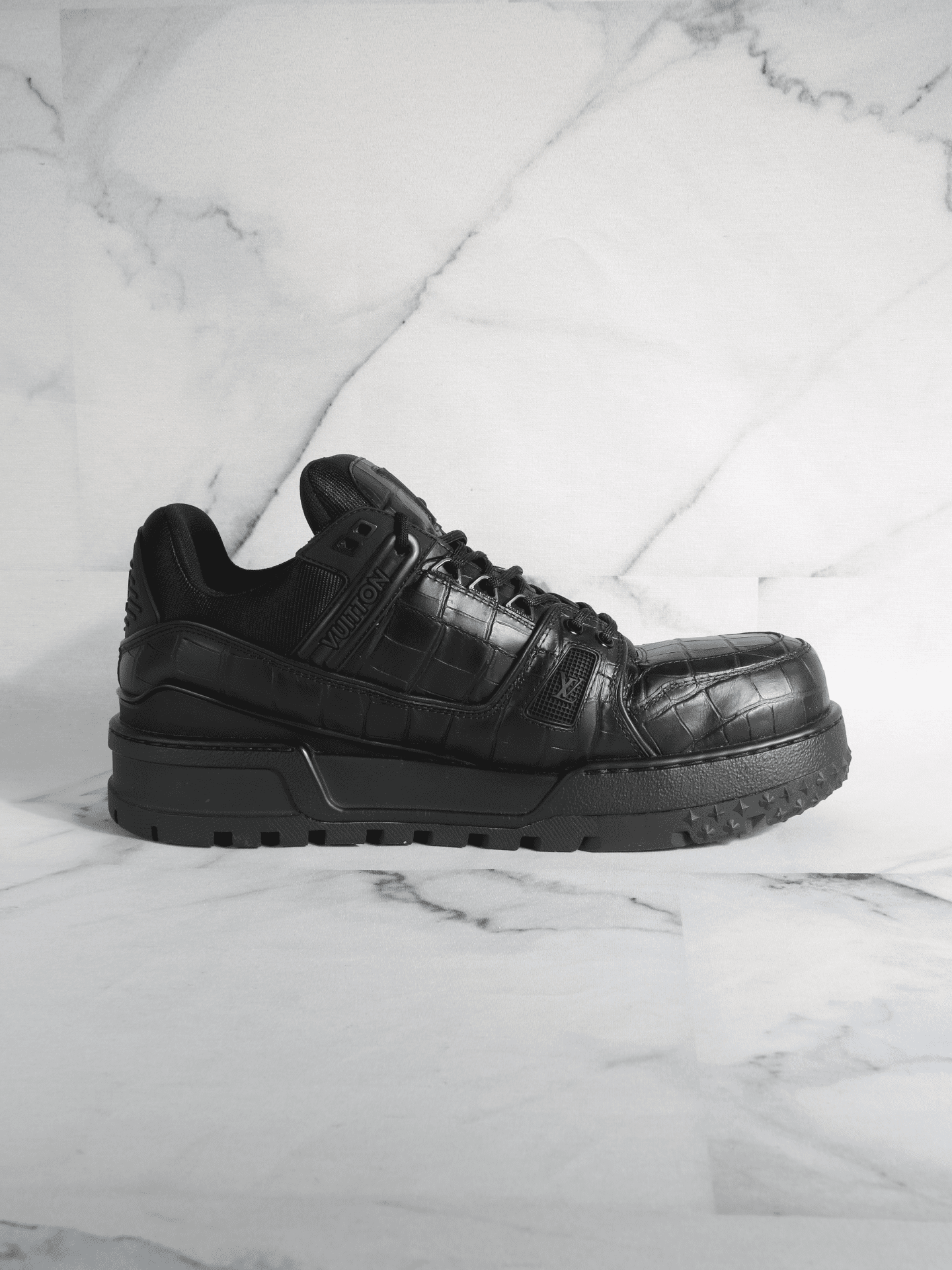 Tênis Louis Vuitton Maxi Trainer Preto | Zivē Club