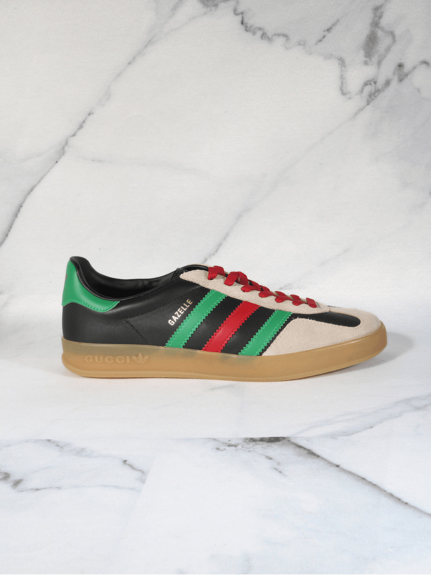 Tênis Gucci x Adidas Gazelle Preto | Zivē Club Tênis Gucci x Adidas Gazelle Preto | Zivē Club