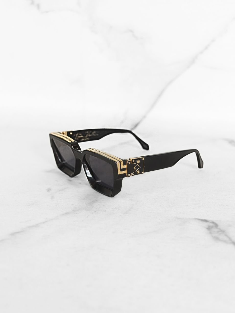 Óculos de Sol Louis Vuitton 1.1 Millionaires Preto | Zivē Club