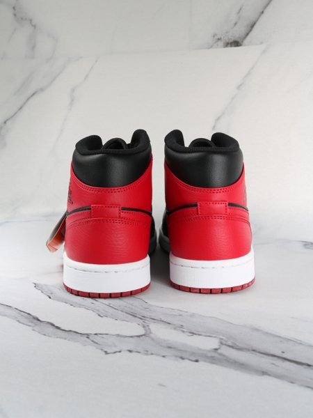 Tênis Nike Air Jordan 1 Mid Vermelho/Preto | Zivē Club