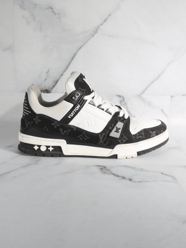 Tênis Louis Vuitton Trainer Preto | Zivē Club