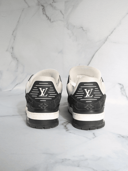 Tênis Louis Vuitton Trainer Preto | Zivē Club