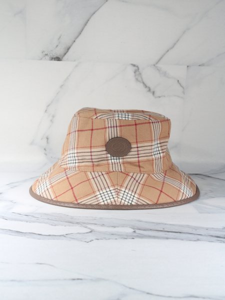 Bucket Gucci Dupla Face GG Monogram e Xadrez | Zivē Club