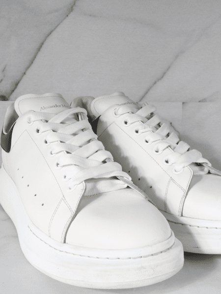 Tênis Alexander McQUEEN Oversized Branco e Preto | Zivē Club