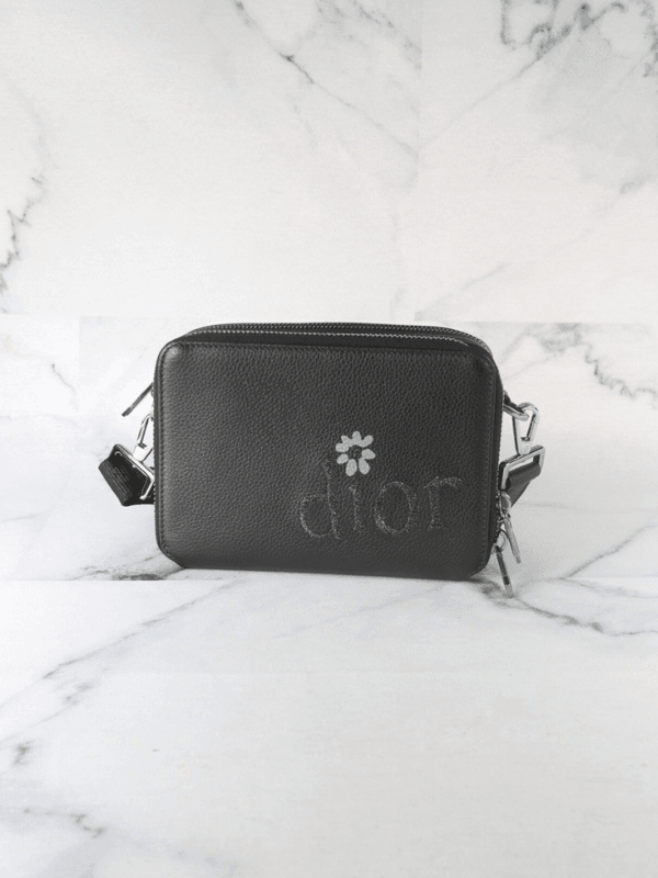 Bolsa Dior x ERL Pouch Logo Preta | Zivē Club