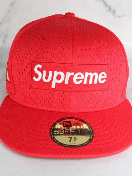 Boné Supreme x New Era Box Logo Vermelho | Zivē Club