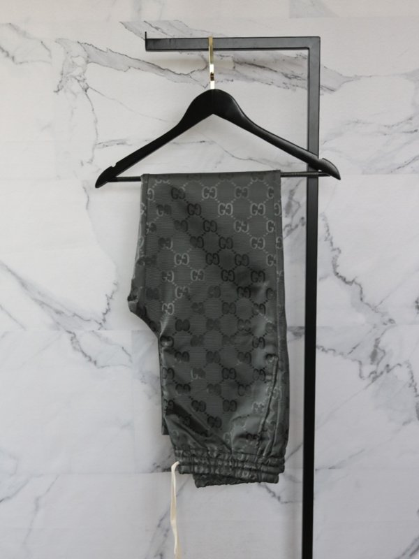 Calça Gucci Off The Grid GG Cinza | Zivē Club