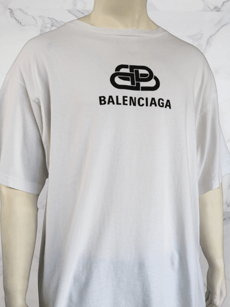 Camiseta Balenciaga Logo Branca | Zivē Club