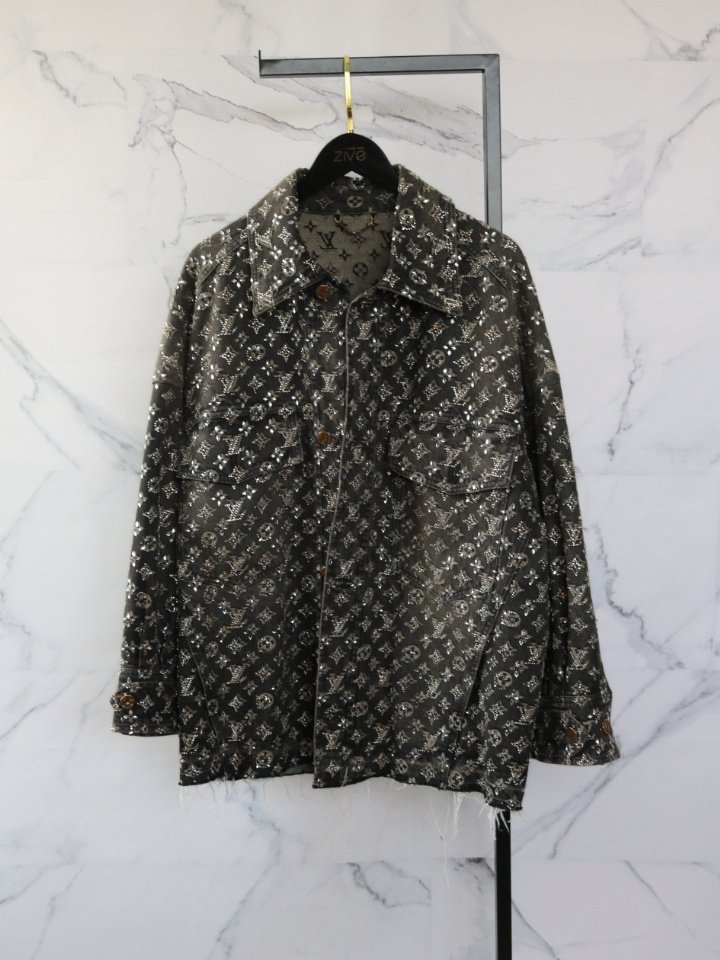 Jaqueta Louis Vuitton Embroidered Denim Crystals | Zivē Club