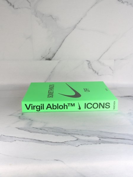 アート・デザイン・音楽 SOMETHING'S OFF Virgil Abloh Livro Nike Something's Off Taschen Tênis Virgil Abloh. Nike