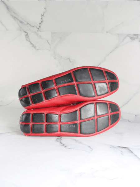 Mocassim Prada Basic Logo Vermelho | Zivē Club