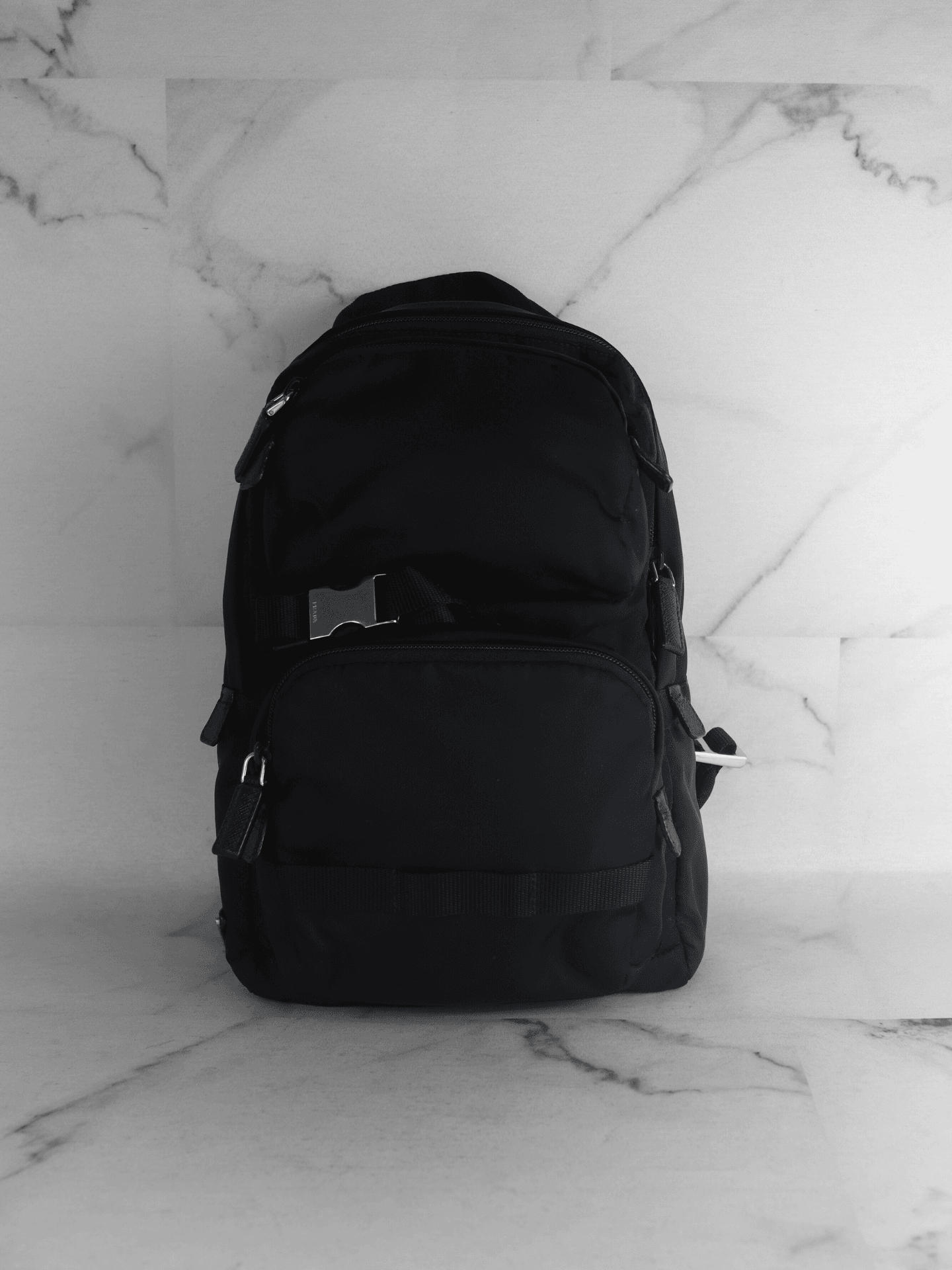 Mochila Prada Slingback Re-Nylon Preta | Zivē Club