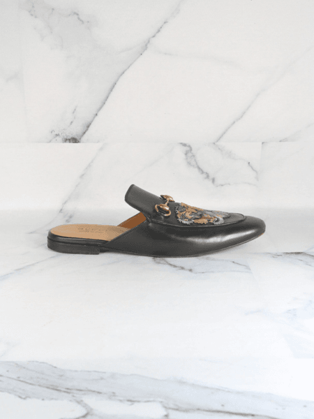 Mule Gucci Princetown King Tiger Horsebit Preto | Zivē Club