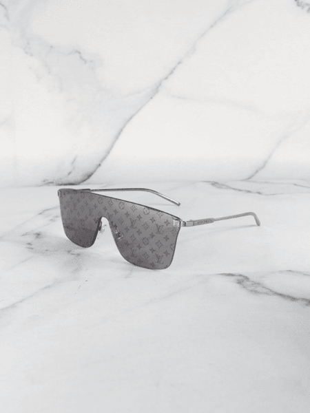 Óculos de Sol Louis Vuitton Monogram Preto | Zivē Club