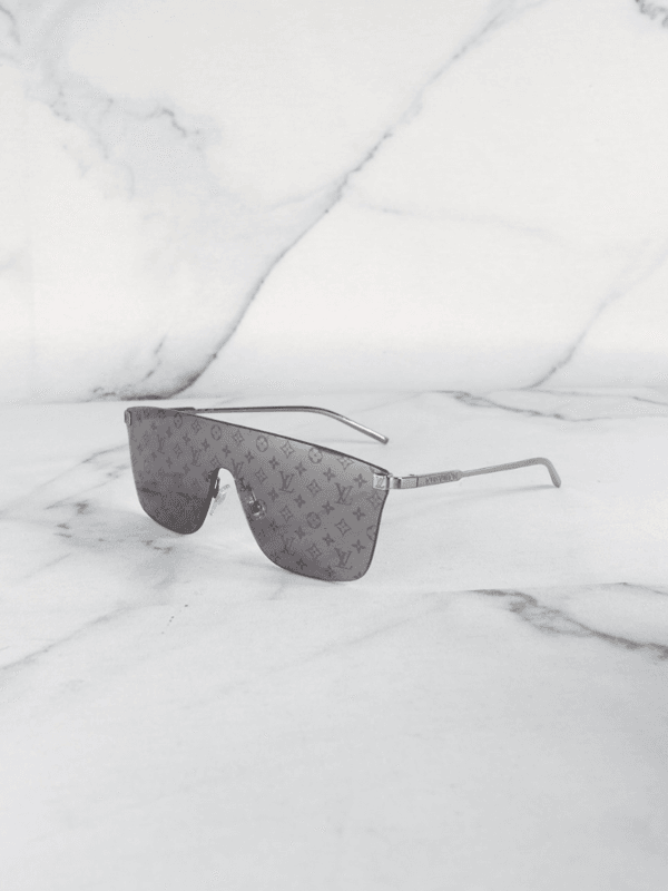 Óculos de Sol Louis Vuitton Monogram Preto | Zivē Club