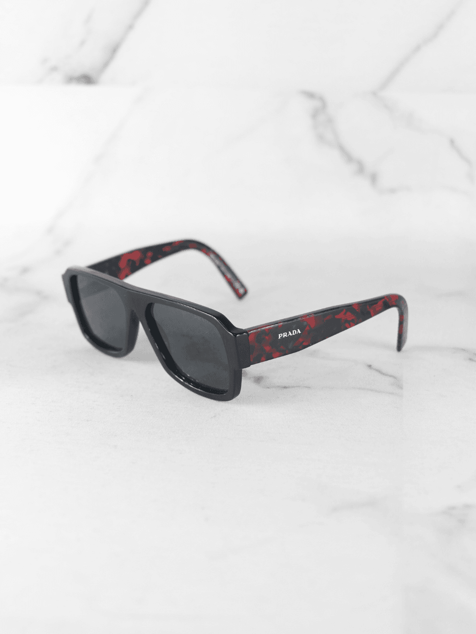 小物 PRADA archive sunglasses flower y2k Óculos de Sol Prada PR22Y Vermelho/Preto | Zivē Club