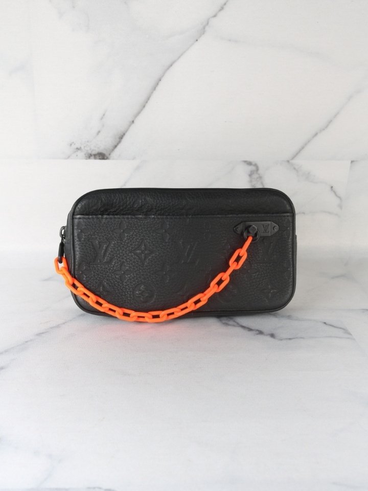 Pochete Louis Vuitton Volga Belt Bag Preta Zivē Club