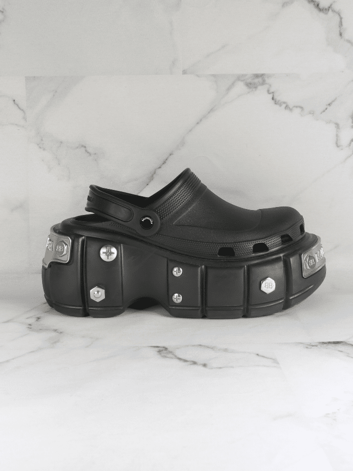 【即配】 balenciaga hard crocs Sandália Crocs x Balenciaga Hardcrocs Preta | Zivē Club