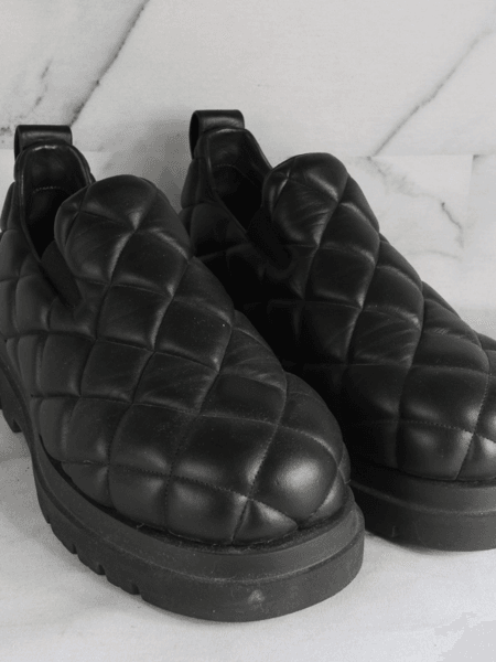 Sapato Loafer Bottega Veneta Puffer Preto | Zivē Club