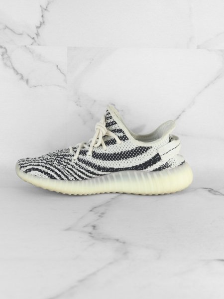 Tênis Adidas Yeezy Boost 350 Zebra Branco/Preto | Zivē Club Tênis Adidas Yeezy Boost 350 Zebra Branco/Preto | Zivē Club