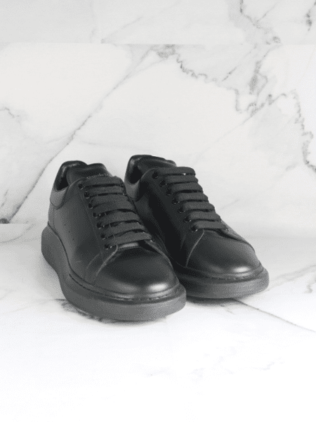Tênis Alexander McQueen Oversized Preto | Zivē Club