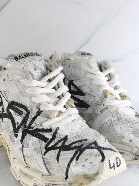 Tênis Balenciaga Runner Branco | Zivē Club