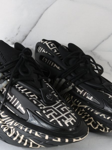 Tênis Balmain Unicorn Monograma Preto | Zivē Club