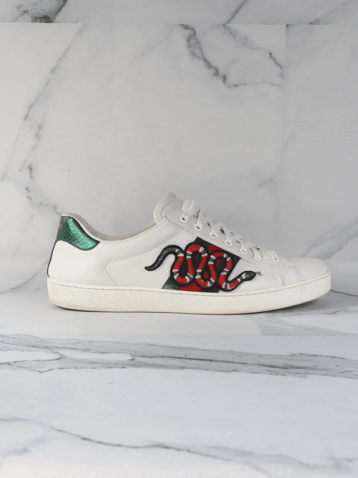 Gucci cobra sneakers hotsell