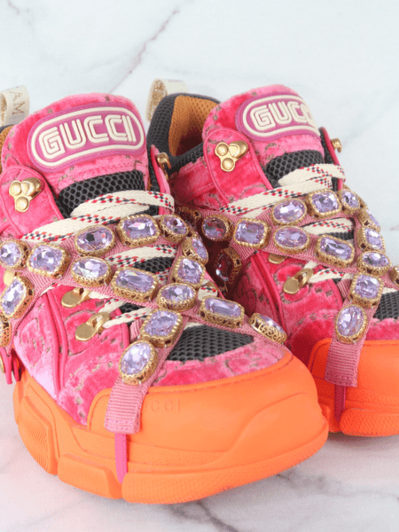 Tênis Gucci Flashtreck Crystal Veludo GG Monogram Rosa | Zivē Club