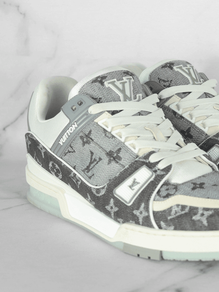 Tênis Louis Vuitton LV Trainer Denim Monogram Cinza | Zivē Club