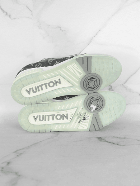 Tênis Louis Vuitton LV Trainer Denim Monogram Cinza | Zivē Club