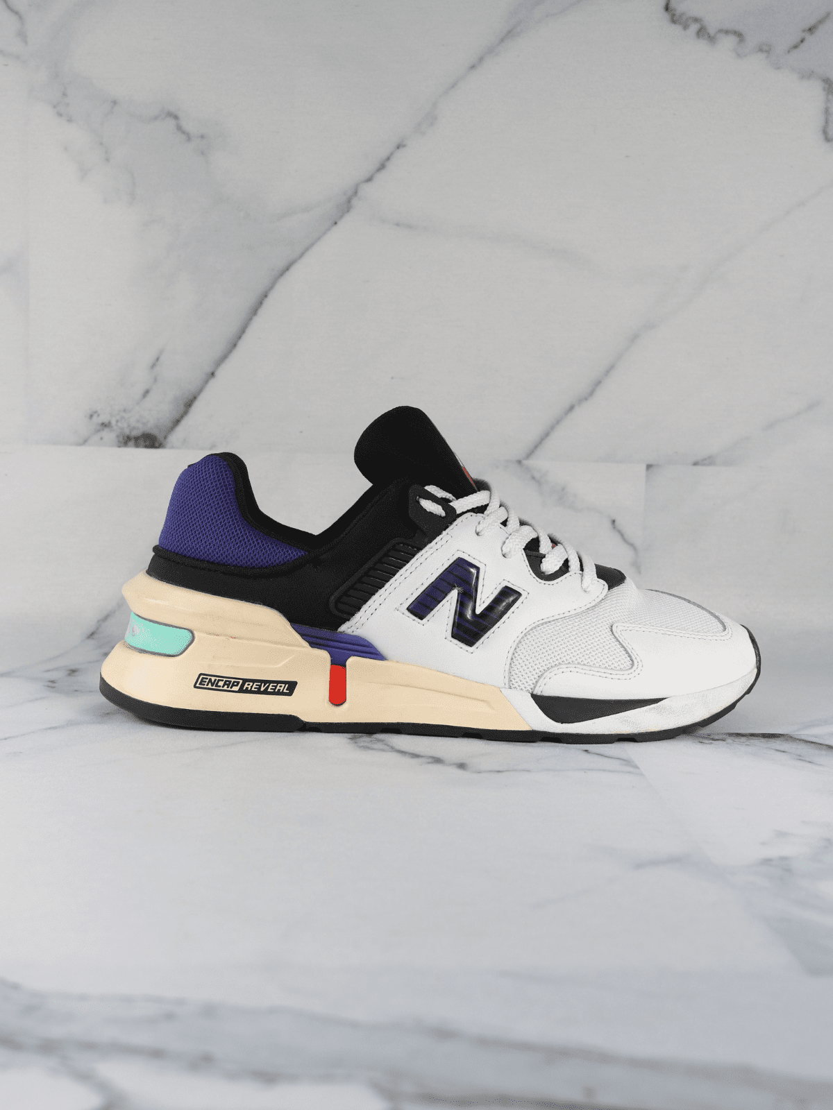 はろー Tênis New Balance 997S Branco e Roxo | Zivē Club