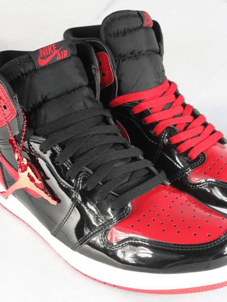 Tênis Nike Air Jordan 1 High Patent Bred Preto e Vermelho | Zivē Club