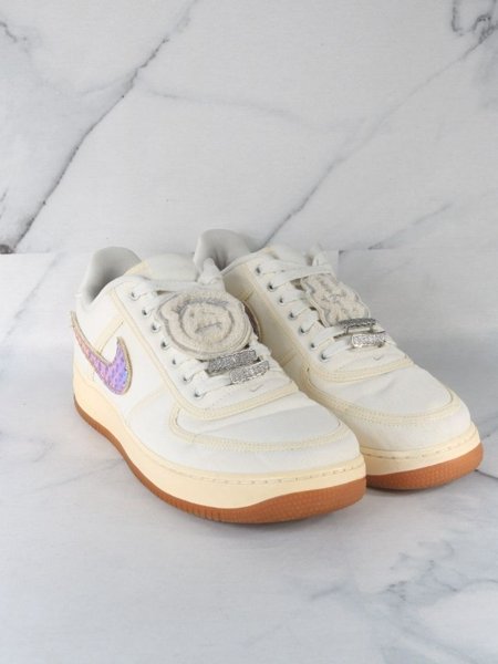 靴 WMNS US9.5 TRAVIS SCOTT NIKE AIR FORCE 1 Tênis Nike x Travis Scott Air Force 1 Sail | Zivē Club