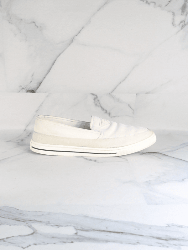 Tênis Prada Slip On Logo Branco | Zivē Club